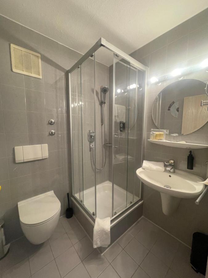Krystall Hotel Filderstadt Eksteriør bilde